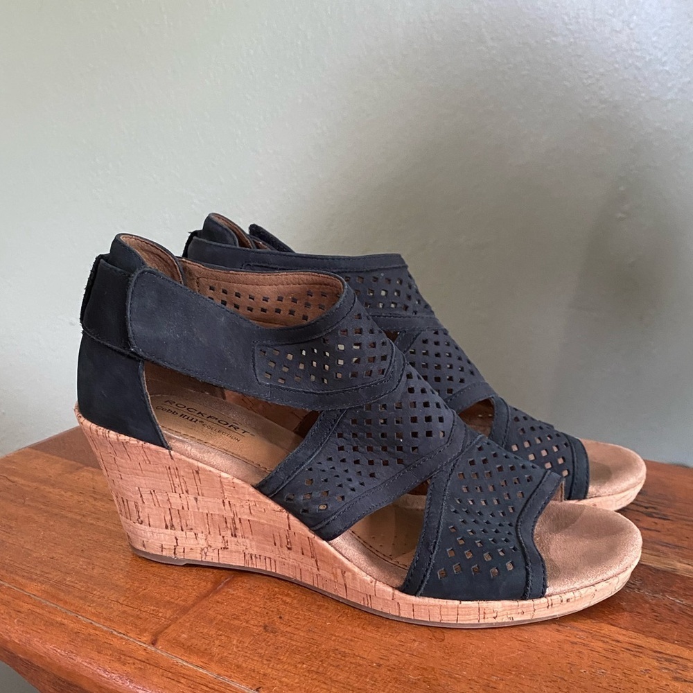 Rockport Women's Cobb Hill Black Leather Laser Cut Design Wedge Sandals Size 9 - Picture 3 of 13